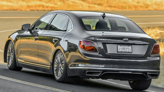 In a Stroke of Brilliance, The 2019 Kia K900 Is Now $10,000 More Expensive